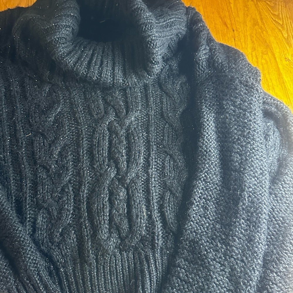 Jennifer Lopez Black Knit Sweater - Picture 4 of 6